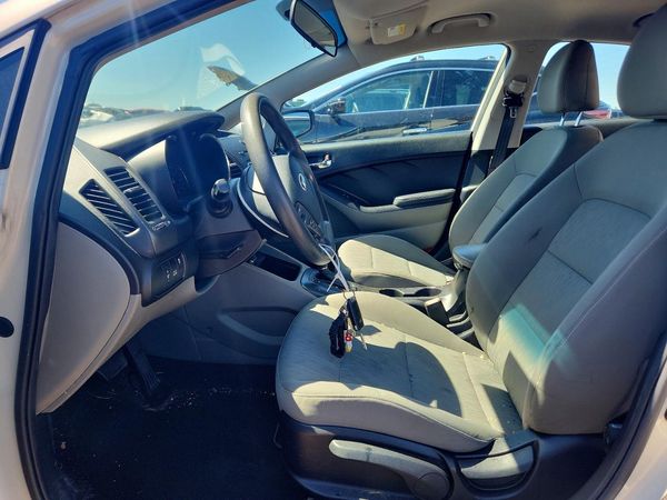 2014 KIA FORTE LX