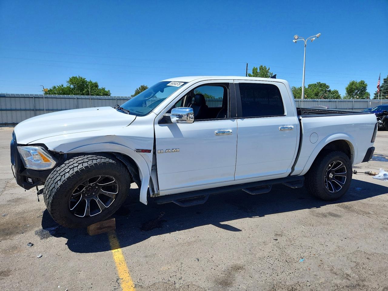 2016 RAM 1500 LARAMIE CREW CAB 4X4