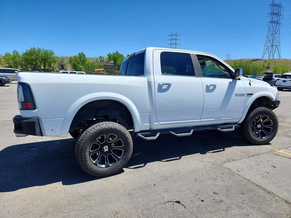 2016 RAM 1500 LARAMIE CREW CAB 4X4