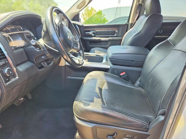 2016 RAM 1500 LARAMIE CREW CAB 4X4