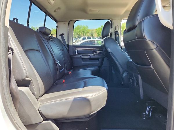 2016 RAM 1500 LARAMIE CREW CAB 4X4