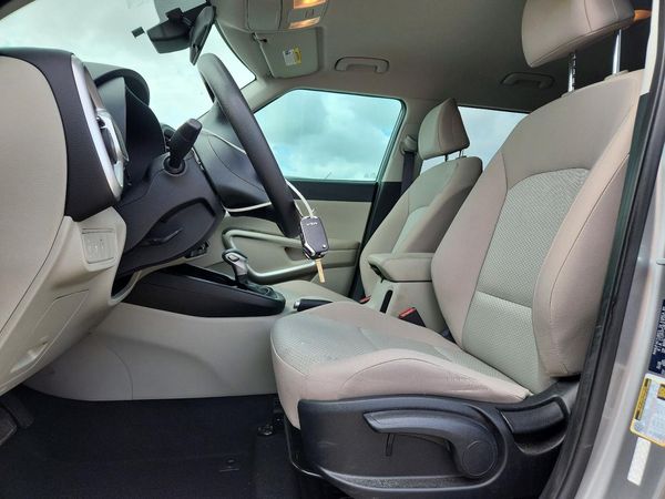 2024 KIA SOUL LX, S