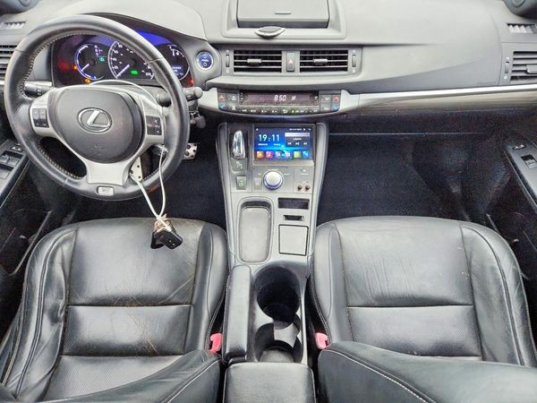 2013 LEXUS CT