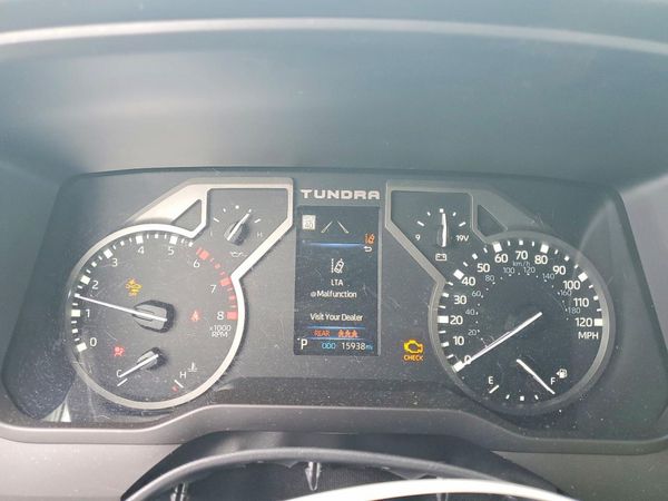 2024 TOYOTA TUNDRA SR5