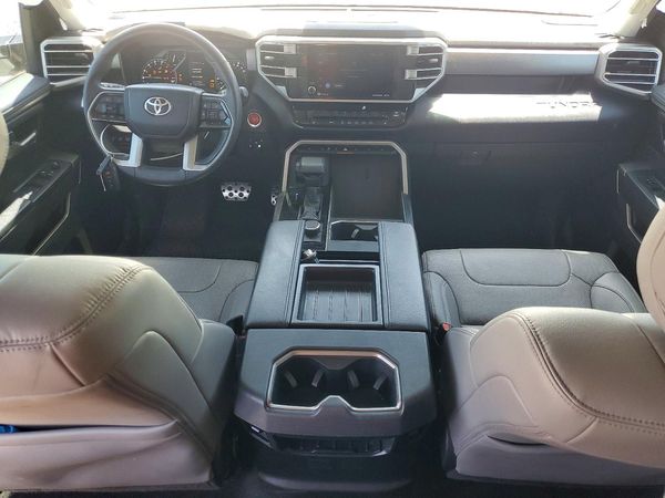 2023 TOYOTA TUNDRA SR5 — CKPT