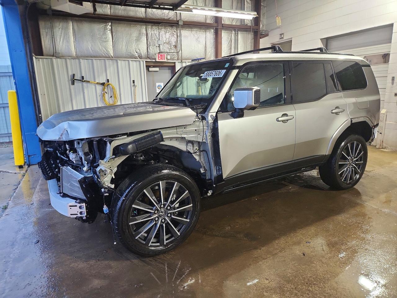 2025 LEXUS GX 550