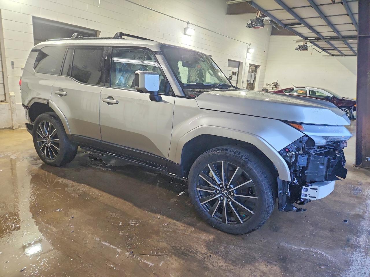 2025 LEXUS GX 550