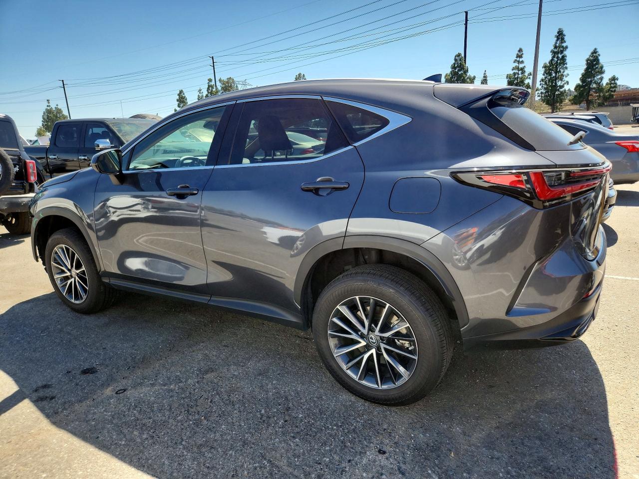 2023 LEXUS NX 350h Premium