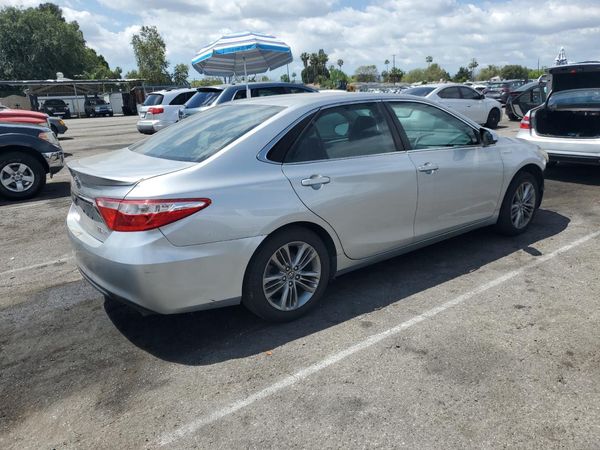 2016 TOYOTA CAMRY
