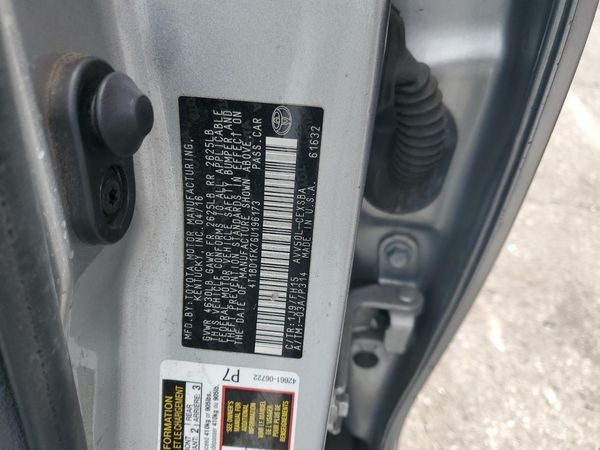 2016 TOYOTA CAMRY