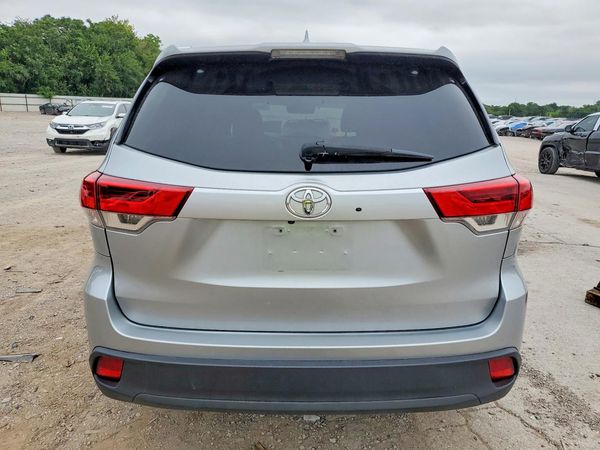 2018 TOYOTA HIGHLANDER SE/XLE