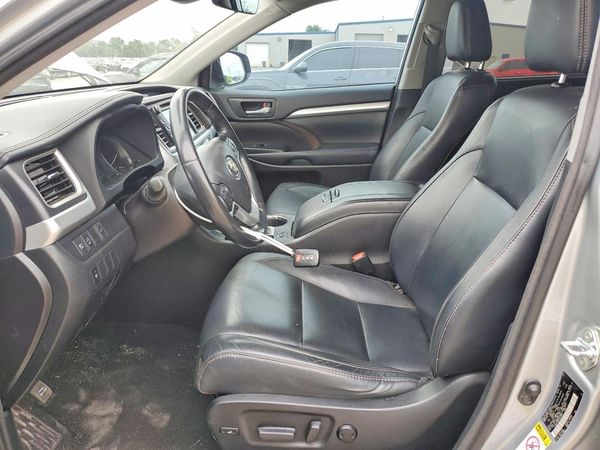 2018 TOYOTA HIGHLANDER SE/XLE