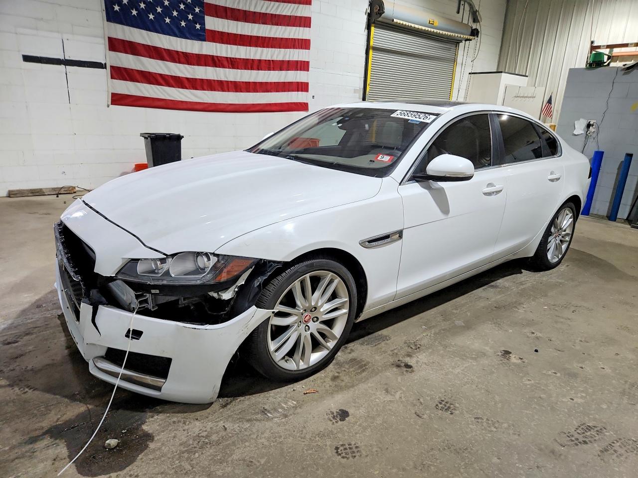 2016 JAGUAR XF Prestige