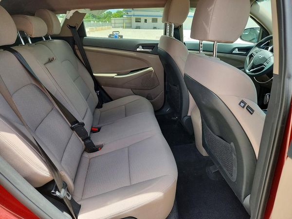 2019 HYUNDAI TUCSON SE