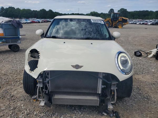 2017 MINI COOPER