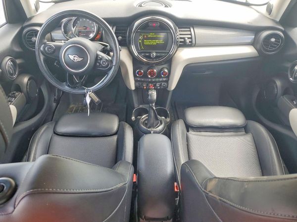2017 MINI COOPER