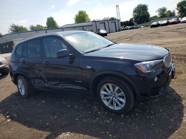 2017 BMW X3 xDrive28i — Passenger 3/4