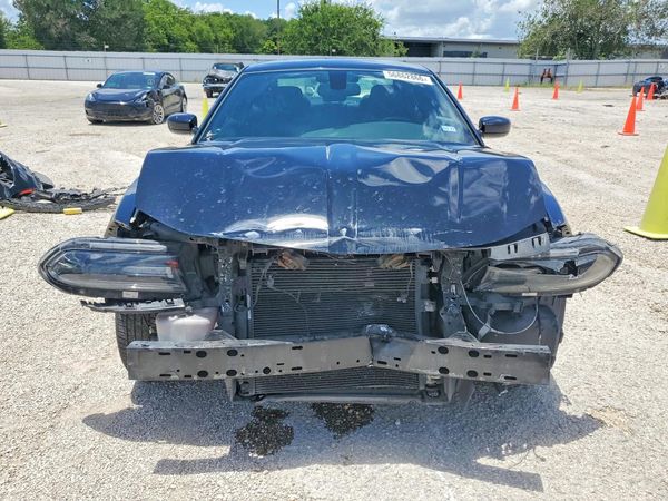 2016 DODGE CHARGER SE