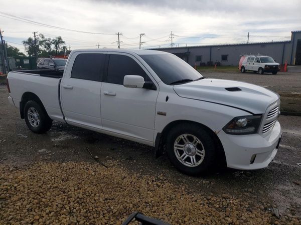 2016 RAM 1500 SPORT CREW CAB 4X4