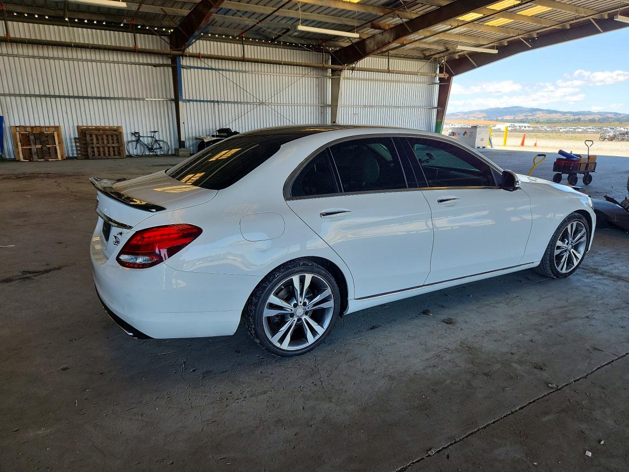 2016 MERCEDES-BENZ C C300