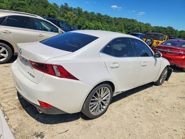 2016 LEXUS IS 300