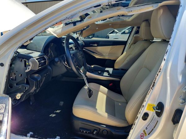2016 LEXUS IS 300