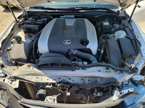 2016 LEXUS IS 300