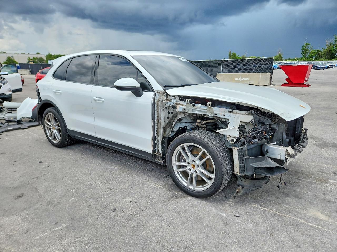 2021 PORSCHE CAYENNE