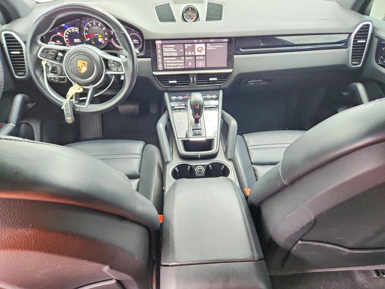 2021 PORSCHE CAYENNE