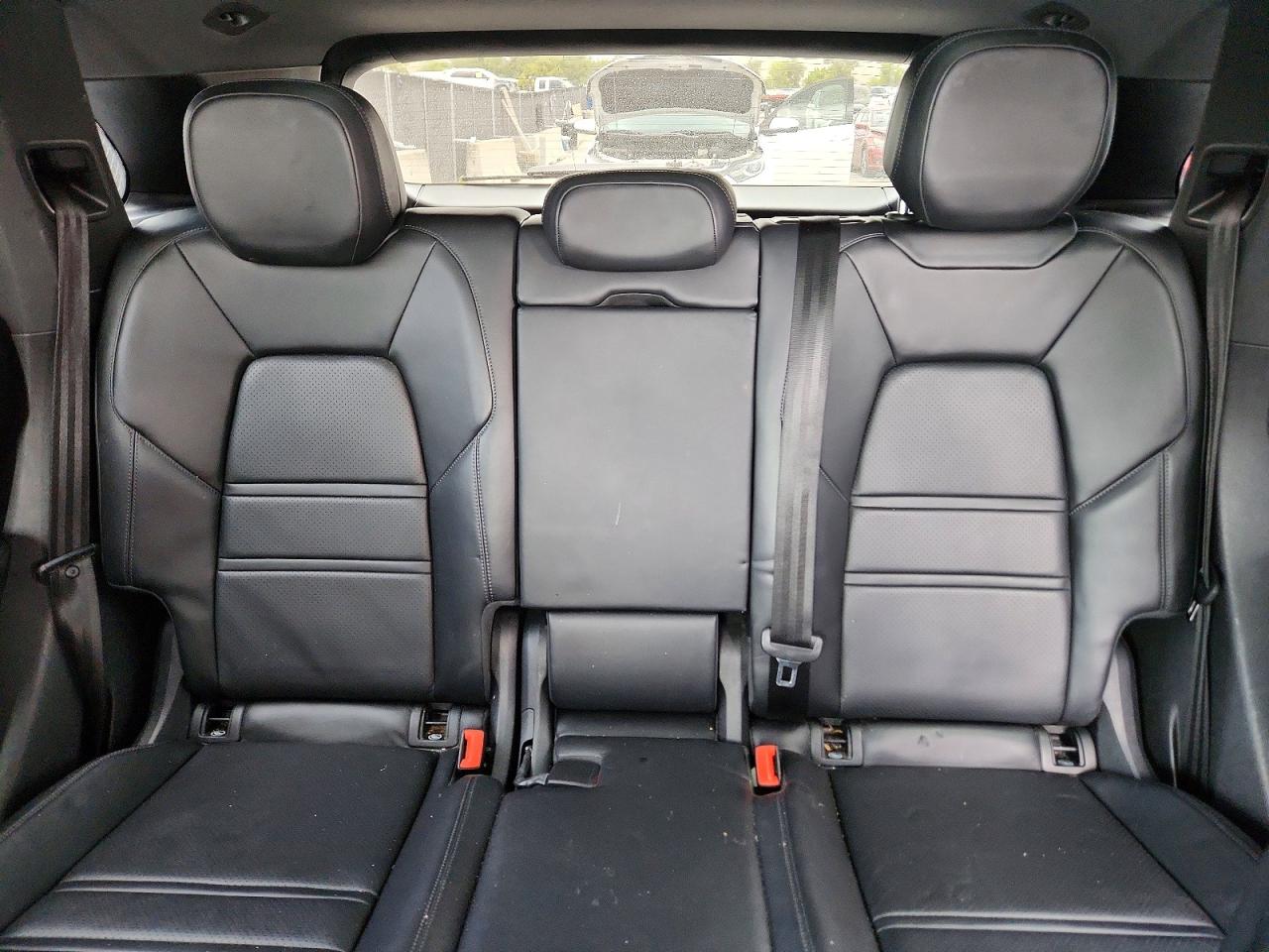 2021 PORSCHE CAYENNE