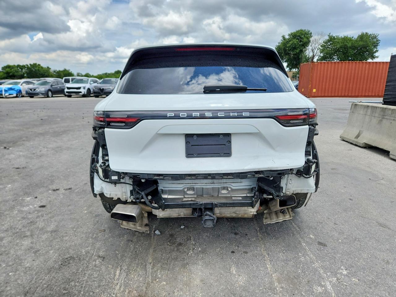 2021 PORSCHE CAYENNE