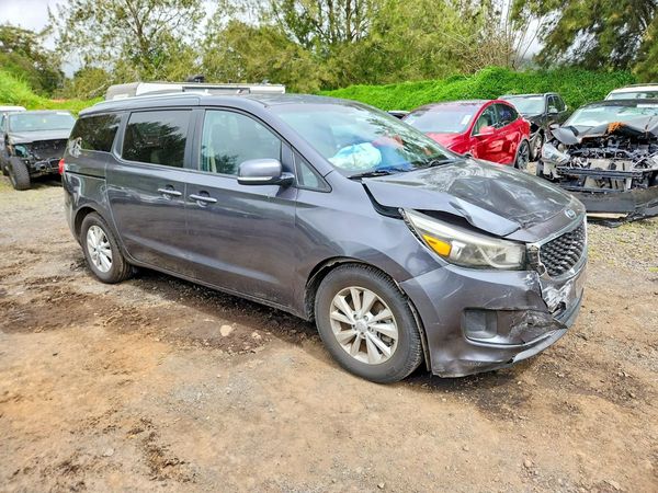 2016 KIA SEDONA LX - Middle-low