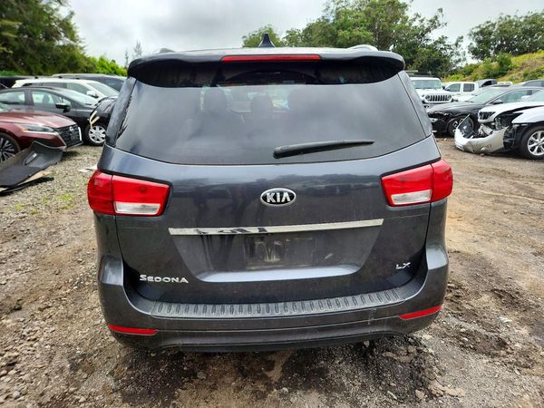 2016 KIA SEDONA LX - Middle-low