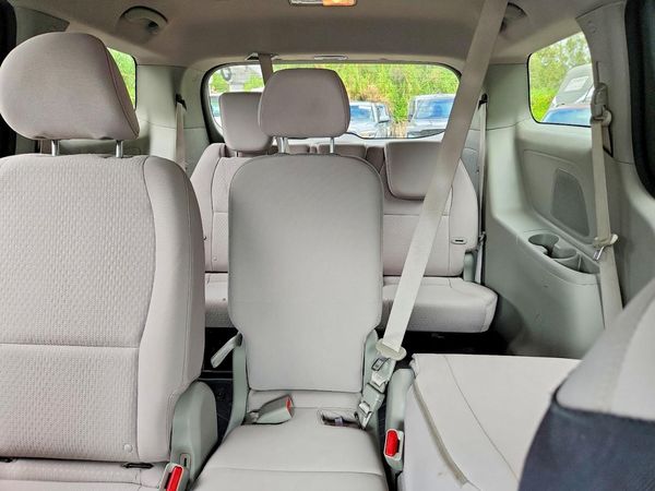 2016 KIA SEDONA LX - Middle-low