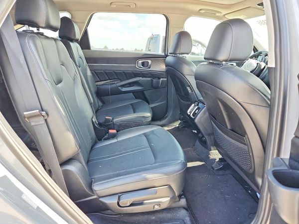 2023 KIA SORENTO