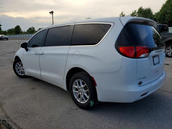 2020 CHRYSLER VOYAGER LX