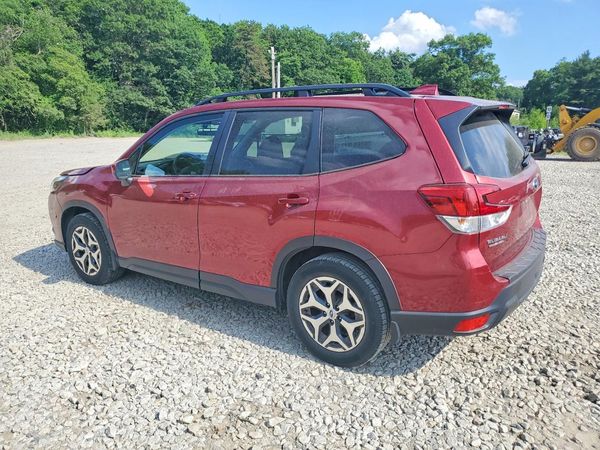 2022 SUBARU FORESTER Premium