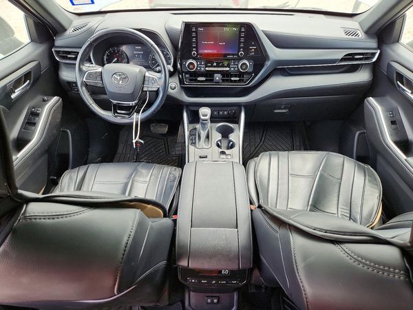 2021 TOYOTA HIGHLANDER XSE
