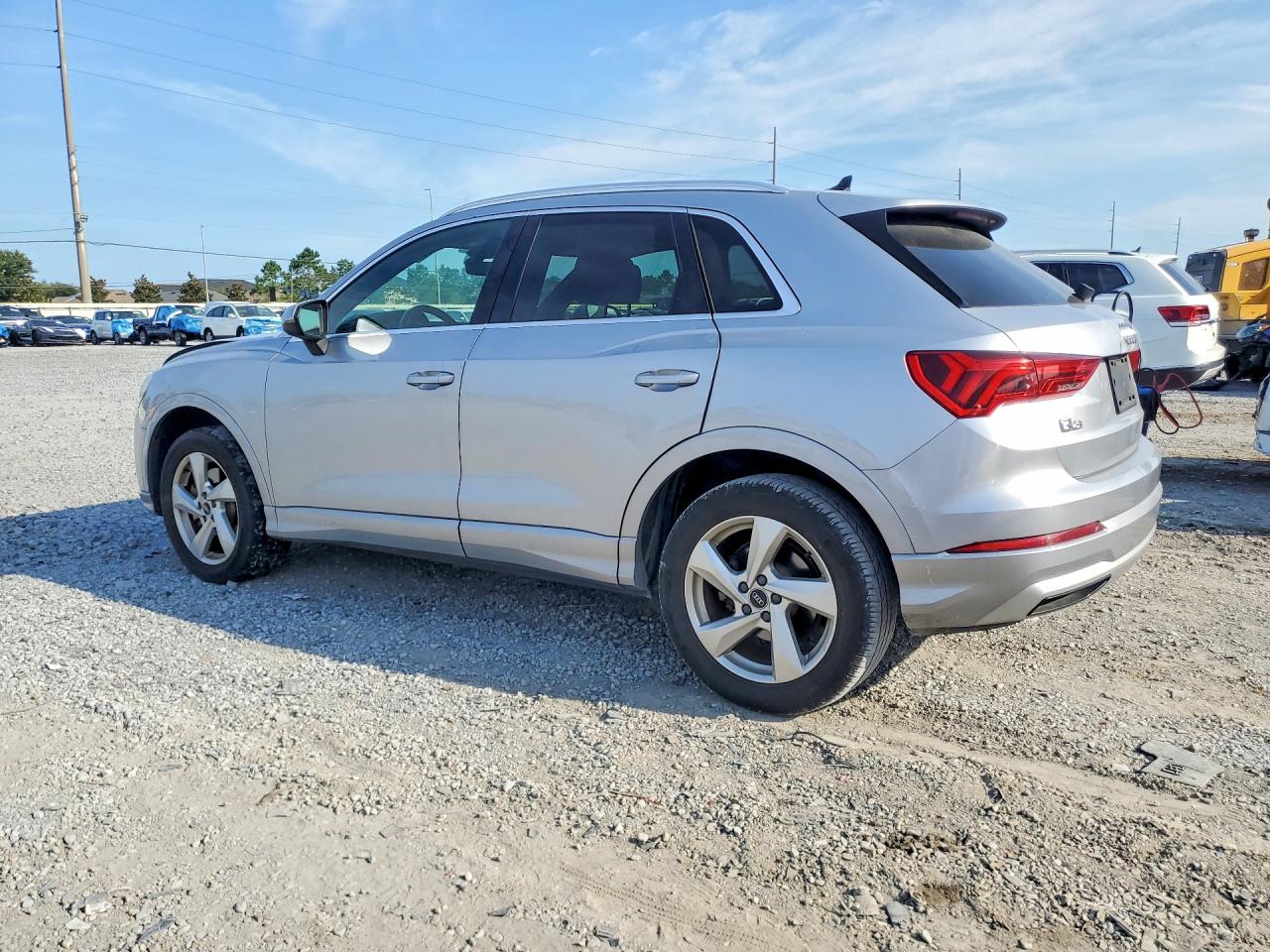 2021 AUDI Q3 quattro Premium