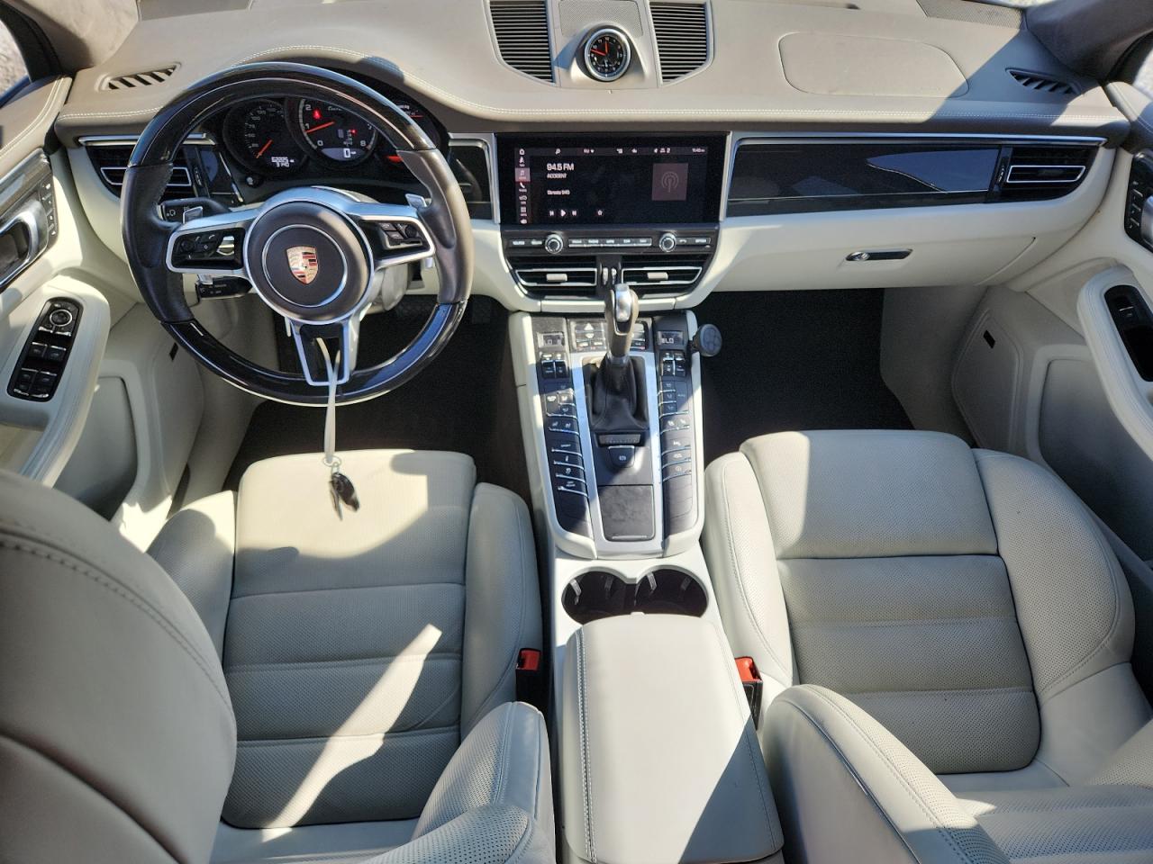2020 PORSCHE MACAN