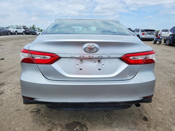 2018 TOYOTA CAMRY