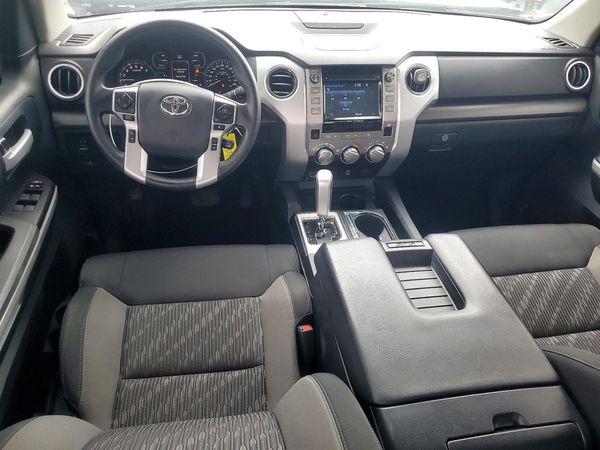 2018 TOYOTA TUNDRA SR/SR5