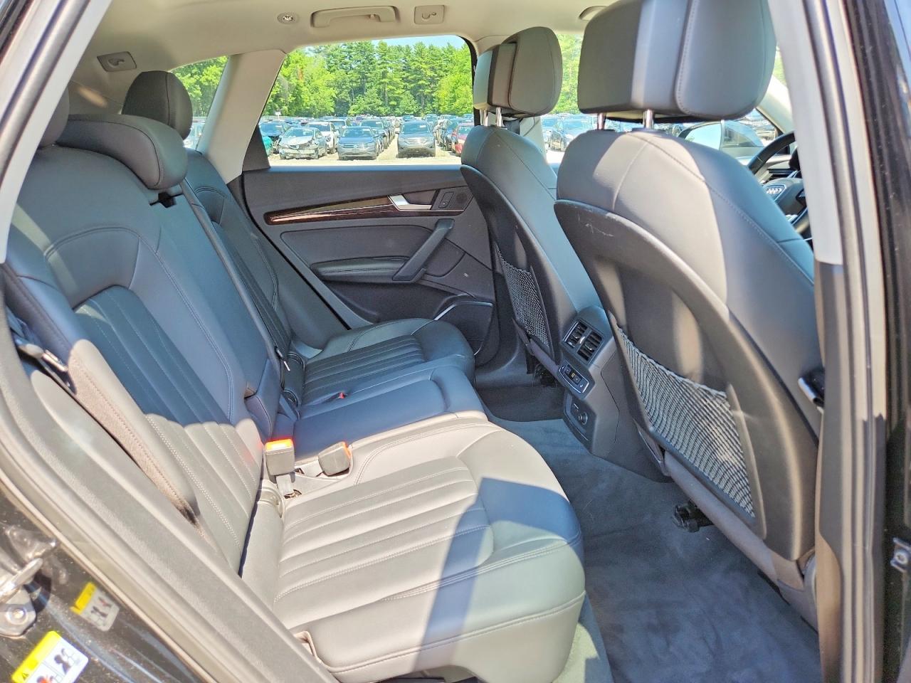 2020 AUDI Q5 quattro Premium Plus