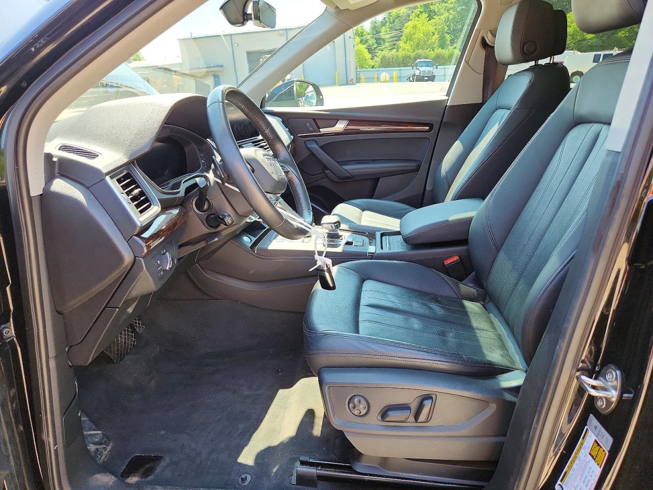 2020 AUDI Q5 quattro Premium Plus