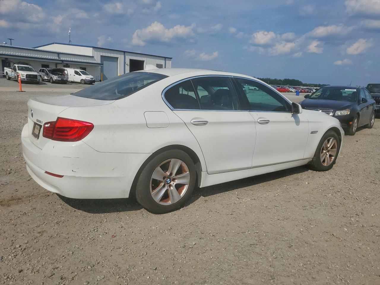 2012 BMW 528