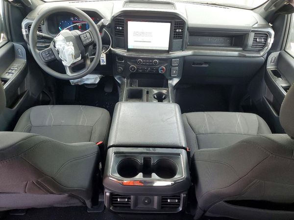 2025 FORD F150