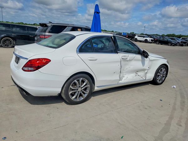 2016 MERCEDES-BENZ C C300