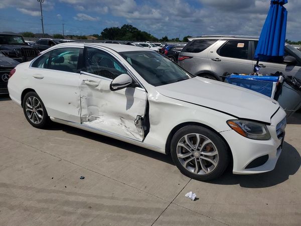 2016 MERCEDES-BENZ C C300