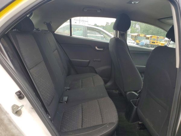 2018 KIA RIO 5-DOOR LX, S