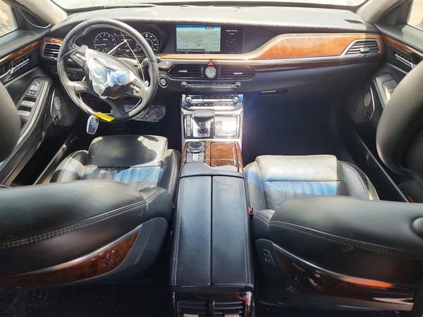 2018 GENESIS G90
